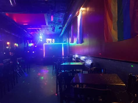 Best Gay & Lesbian Bars In Vancouver (LGBT。